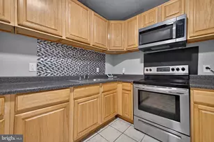 413 N Redfield St, Philadelphia, PA 19151 - Photo 12