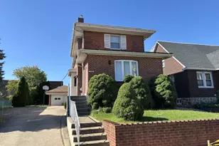 7412 Castor Ave, Philadelphia, PA 19152 - Photo 2