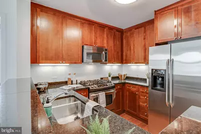 1900 Hamilton Street #409, Philadelphia, PA 19130 - Photo 6
