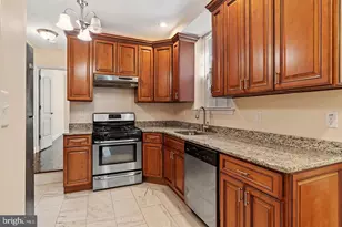 1819 Christian St, Philadelphia, PA 19146 - Photo 6