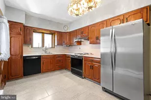 2523 S Camac St, Philadelphia, PA 19148 - Photo 4