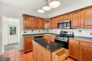 314 Gates St, Philadelphia, PA 19128 - Photo 4