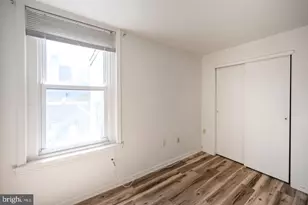 1728 Green St, Philadelphia, PA 19130 - Photo 6