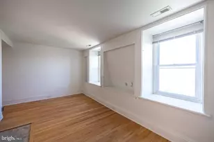 1728 Green St, Philadelphia, PA 19130 - Photo 4