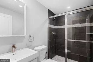 2057 Tasker St, Philadelphia, PA 19145 - Photo 30
