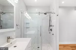 2057 Tasker St, Philadelphia, PA 19145 - Photo 22
