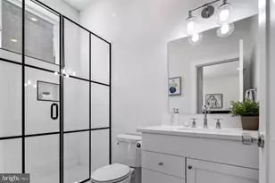 1910 Brown St, Philadelphia, PA 19130 - Photo 10