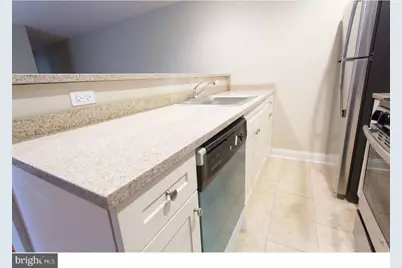 723 Spruce Street #1R, Philadelphia, PA 19106 - Photo 4