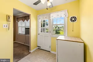 527 Martin St, Philadelphia, PA 19128 - Photo 10