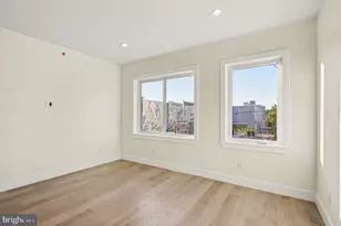 2455 Coral St, Philadelphia, PA 19125 - Photo 16