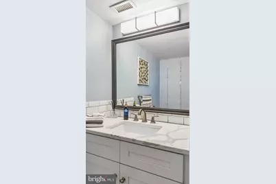 7 N Christopher Columbus Boulevard #246, Philadelphia, PA 19106 - Photo 28