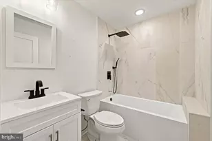 2821 Poplar St, Philadelphia, PA 19130 - Photo 12