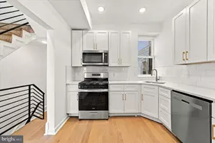 2821 Poplar St, Philadelphia, PA 19130 - Photo 4