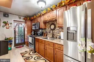 701 Marwood Road E, Philadelphia, PA 19120 - Photo 10