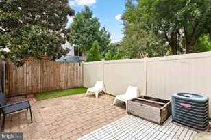 1118 E Oxford St, Philadelphia, PA 19125 - Photo 8