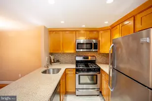 18106 Delaire Landing Rd, Philadelphia, PA 19114 - Photo 30