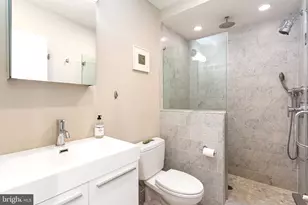 336 Monroe St, Philadelphia, PA 19147 - Photo 16