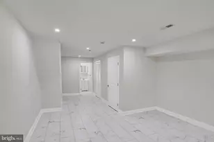 1424 S Napa St, Philadelphia, PA 19146 - Photo 8