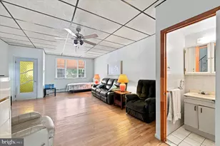 832 Tasker St, Philadelphia, PA 19148 - Photo 4