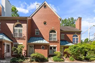 14 Newton St, Philadelphia, PA 19118 - Photo 2