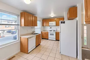 10908 Kirby Dr, Philadelphia, PA 19154 - Photo 6