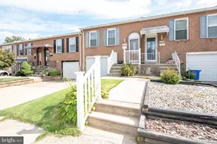 4225 Chalfont Pl, Philadelphia, PA 19154 - Photo 2