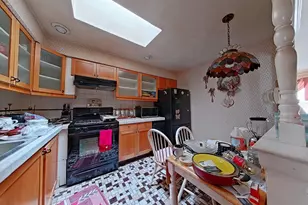 7402 Dicks Ave, Philadelphia, PA 19153 - Photo 12