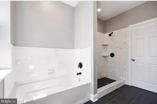 2619 E Ontario St, Philadelphia, PA 19134 - Photo 10