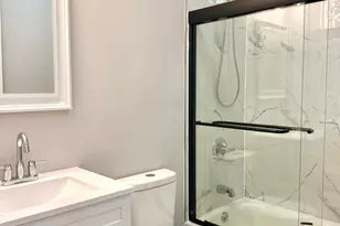 925 S 11th St, Philadelphia, PA 19147 - Photo 24