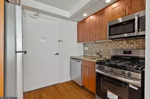 1810 Rittenhouse Square, Philadelphia, PA 19103 - Photo 2