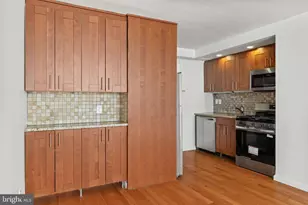 1810 Rittenhouse Square, Philadelphia, PA 19103 - Photo 4