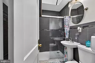 4646 Shelbourne St, Philadelphia, PA 19124 - Photo 26