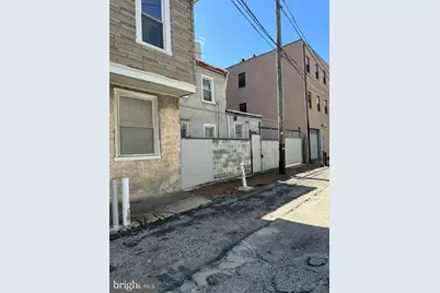 332 N 10th Street, Philadelphia, PA 19107 - Photo 2