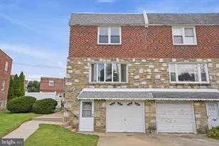 726 Ripley Pl, Philadelphia, PA 19111 - Photo 2