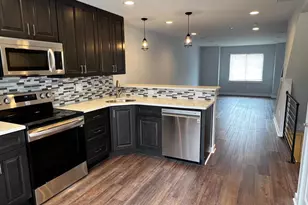 2543 Manton St, Philadelphia, PA 19146 - Photo 8