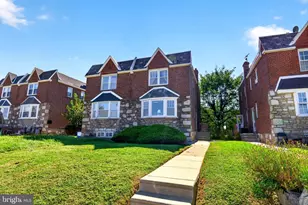 2208 Stanwood St, Philadelphia, PA 19152 - Photo 2