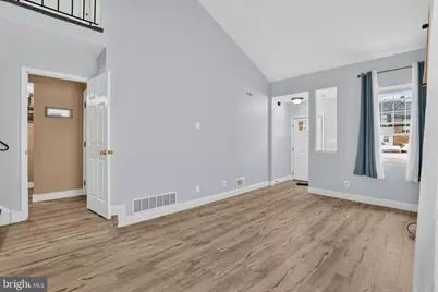823 Barlow Street, Philadelphia, PA 19116 - Photo 4