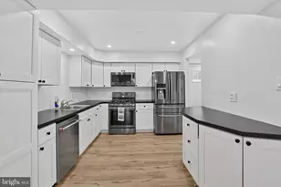 823 Barlow St, Philadelphia, PA 19116 - Photo 10