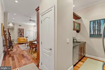 2049 Walnut Street #1R, Philadelphia, PA 19103 - Photo 2