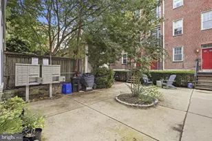 1027 N 4th St, Philadelphia, PA 19123 - Photo 28