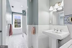 1027 N 4th St, Philadelphia, PA 19123 - Photo 22