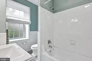 1027 N 4th St, Philadelphia, PA 19123 - Photo 18