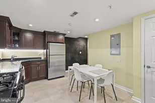 1027 N 4th St, Philadelphia, PA 19123 - Photo 10