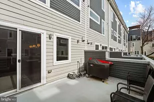 418 Wallace St, Philadelphia, PA 19123 - Photo 10