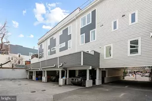 418 Wallace St, Philadelphia, PA 19123 - Photo 26