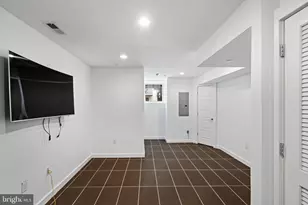 418 Wallace St, Philadelphia, PA 19123 - Photo 24