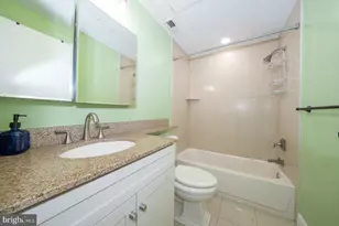 2429 Locust St, Philadelphia, PA 19103 - Photo 8