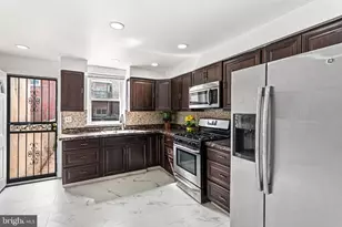 1202 Mt Vernon St, Philadelphia, PA 19123 - Photo 8