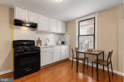 2319 Walnut Street #2, Philadelphia, PA 19103 - Photo 4