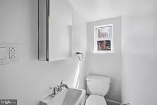 1802 Tree St, Philadelphia, PA 19145 - Photo 4